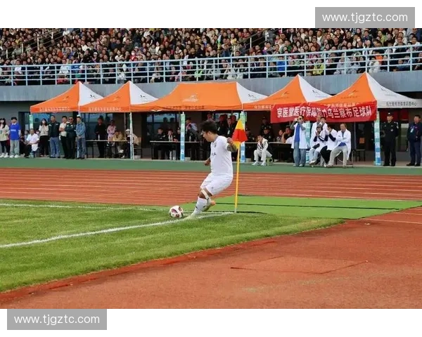 昨晚激战再掀高潮两队鏖战九十分钟呈现精彩对决惊叹全场球迷热衷